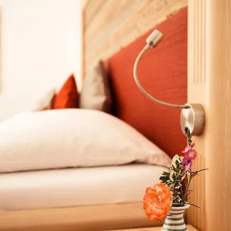 Fruehstueckspension Windlegern * Neukirchen (Altmunster)