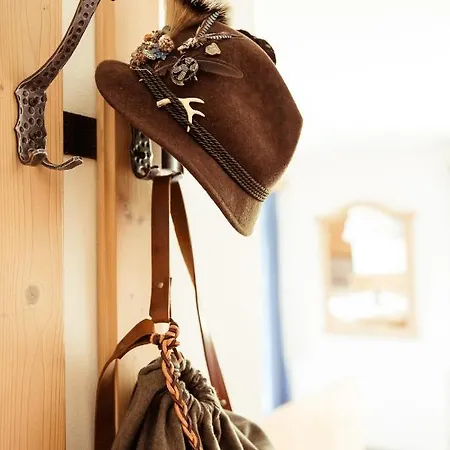 Fruehstueckspension Windlegern Penzion Neukirchen (Altmunster)